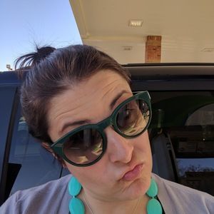 Meet your Posher, Andrea